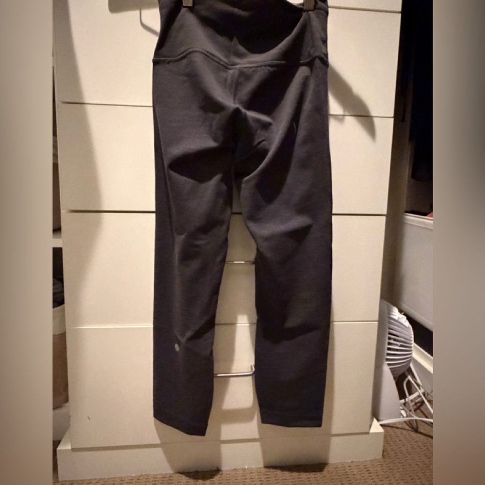 lululemon athletica Wunder Train Cropped Pants 23” Heathered Graphite Grey - Picture 4 of 4